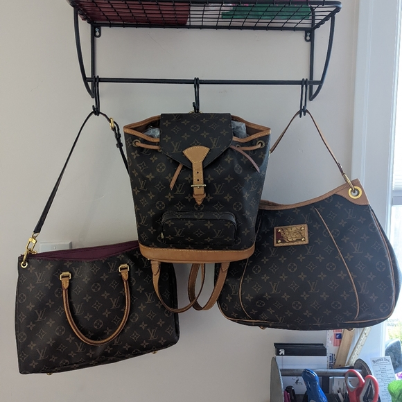 Meet your Posher, Stephanie - Picture 2 of 2